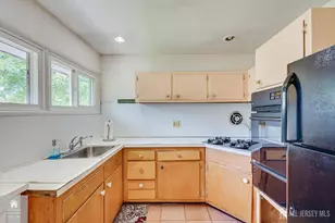 18 Stanworth Rd, South Brunswick Township, NJ 08824 - Photo 17