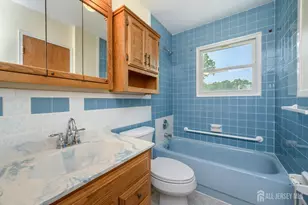 597 Holly Ln, North Brunswick Township, NJ 08902 - Photo 19