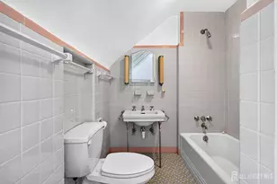 31 Warwick Rd, Colonia, NJ 07067 - Photo 23