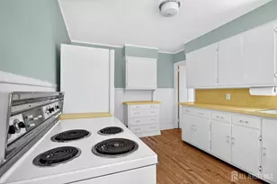 31 Warwick Rd, Colonia, NJ 07067 - Photo 15