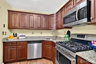 204 Raintree Ct, Helmetta, NJ 08828 - Photo 7