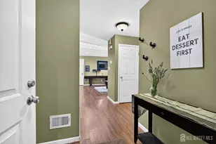 204 Raintree Ct, Helmetta, NJ 08828 - Photo 3