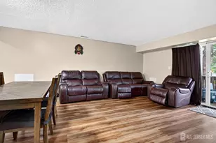 619 Aspen Dr, Plainsboro Township, NJ 08536 - Photo 5