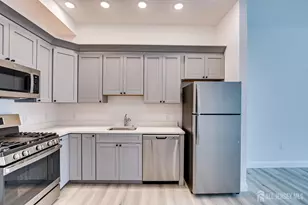 21 Station Pl, Metuchen, NJ 08840 - Photo 5