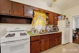 72 Pulaski Ave, Carteret, NJ 07008 - Photo 5
