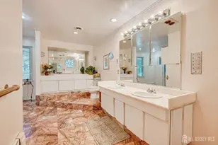 25 Marshall Dr, Edison, NJ 08817 - Photo 29