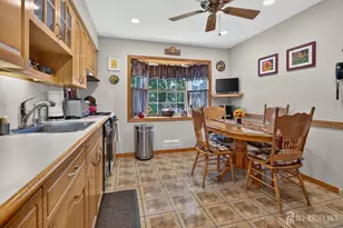 9 Janet Ct, Milltown, NJ 08850 - Photo 3