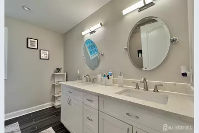 232 W Shirley Avenue W, Edison, NJ 08820 - Photo 41