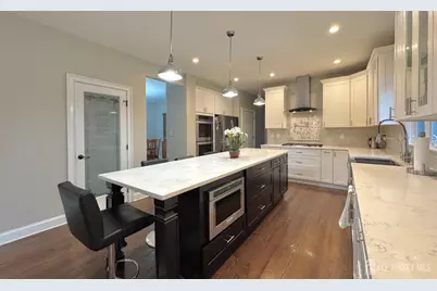 232 W Shirley Avenue W, Edison, NJ 08820 - Photo 23