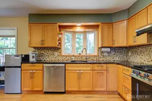 9 Paris Ave, Edison, NJ 08820 - Photo 15