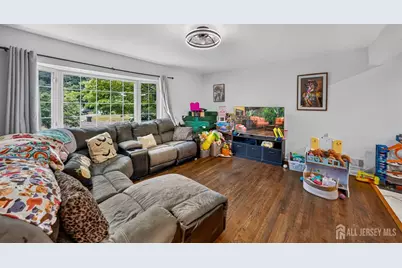 8 Alpine Court, East Brunswick Township, NJ 08816 - Photo 7