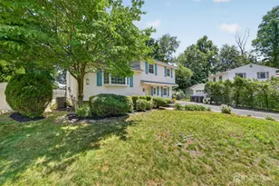 8 Alpine Ct, East Brunswick Township, NJ 08816 - Photo 27