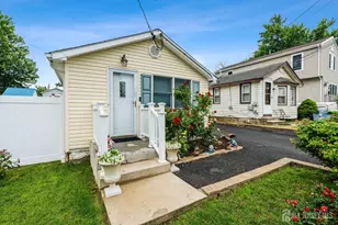 77 Pacific Blvd, Old Bridge Township, NJ 07735 - Photo 7
