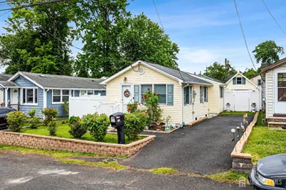 77 Pacific Boulevard, Old Bridge Township, NJ 07735 - Photo 9