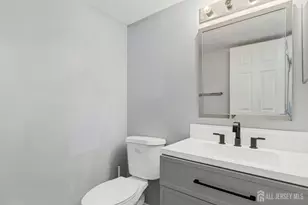 19 Linda Ln, Edison, NJ 08820 - Photo 21