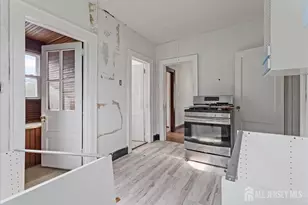 425 N New Market Rd, Piscataway Township, NJ 08854 - Photo 9