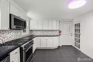 23 Longfield Rd, New Brunswick, NJ 08901 - Photo 21