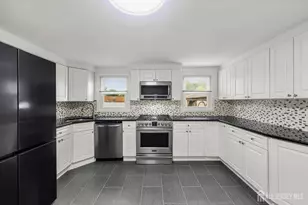 23 Longfield Rd, New Brunswick, NJ 08901 - Photo 17