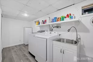 18 Stern Pl, Fords, NJ 08863 - Photo 23