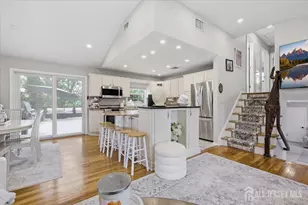 18 Stern Pl, Fords, NJ 08863 - Photo 9