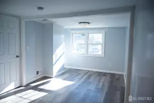 101 Perry St St, Keyport, NJ 07735 - Photo 9
