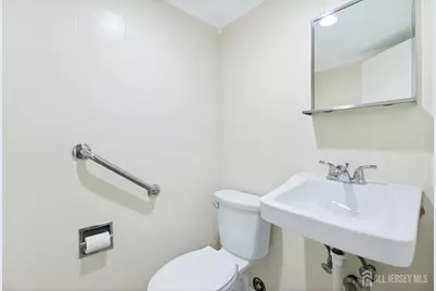 127 Livingston Avenue, New Brunswick, NJ 08901 - Photo 11