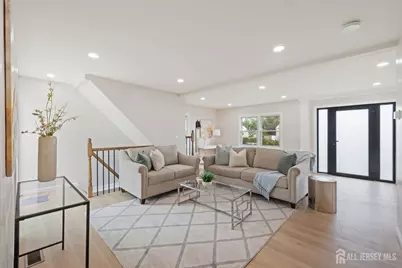 56 Harvey Circle, East Brunswick Township, NJ 08816 - Photo 3