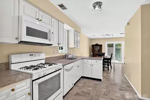 111 Sassafras Ct, North Brunswick Township, NJ 08902 - Photo 13
