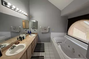 28 Renk Farm Dr, South Brunswick Township, NJ 08852 - Photo 27
