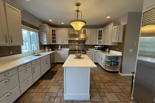28 Renk Farm Dr, South Brunswick Township, NJ 08852 - Photo 15