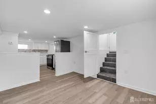 21 Market St, Edison, NJ 08817 - Photo 31