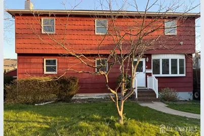 35 N Fiat Avenue, Iselin, NJ 08830 - Photo 5