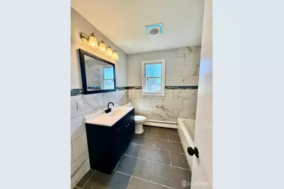 35 N Fiat Avenue, Iselin, NJ 08830 - Photo 15