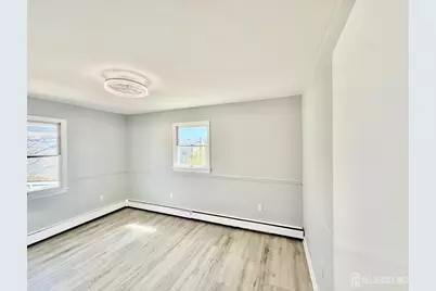 35 E Fiat Avenue, Iselin, NJ 08830 - Photo 23
