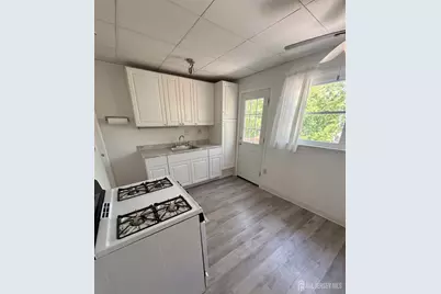 40-42 Moffett Street, Fords, NJ 08863 - Photo 9