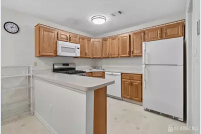 130 Hatfield Lane, East Brunswick Township, NJ 08816 - Photo 5