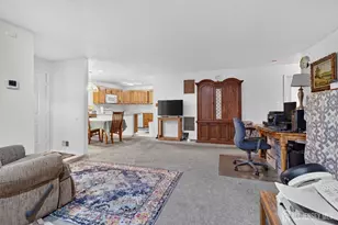 130 Hatfield Ln, East Brunswick Township, NJ 08816 - Photo 15