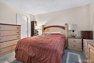 130 Hatfield Ln, East Brunswick Township, NJ 08816 - Photo 3