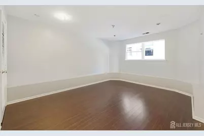 726 Harbortown Boulevard, Perth Amboy, NJ 08861 - Photo 57