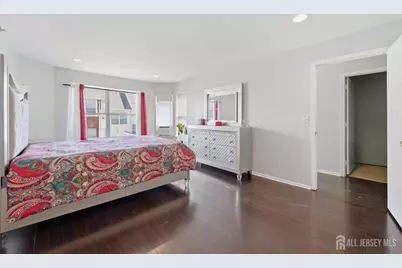 726 Harbortown Boulevard, Perth Amboy, NJ 08861 - Photo 19