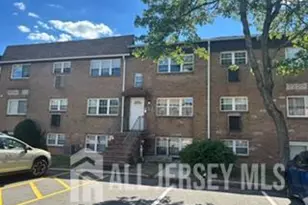 392 College Dr, Edison, NJ 08817 - Photo 15