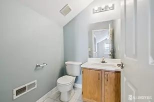 21 Park Square, Metuchen, NJ 08840 - Photo 13