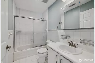 21 Park Square, Metuchen, NJ 08840 - Photo 11