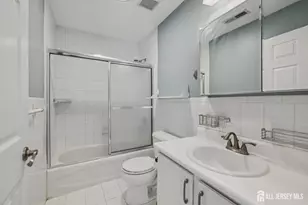 21 Park Square, Metuchen, NJ 08840 - Photo 11