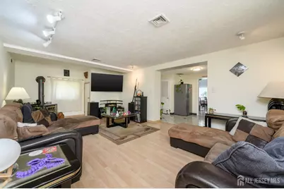 482 Stagecoach Road, Freehold, NJ 08510 - Photo 5