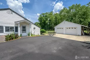 482 Stagecoach Rd, Freehold, NJ 08510 - Photo 23