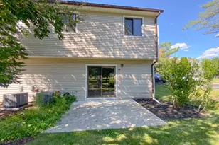 1 Orchid Ct, Edison, NJ 08820 - Photo 3
