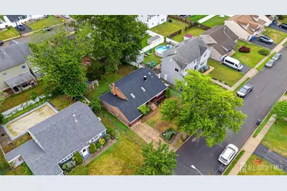 30 Raven Drive, Woodbridge Township, NJ 07067 - Photo 7
