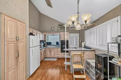 30 Raven Drive, Woodbridge Township, NJ 07067 - Photo 13
