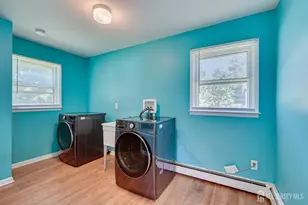 10 Jeff St, Edison, NJ 08837 - Photo 17